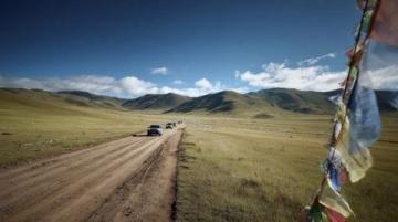 青藏铁路首次开通旅游专列