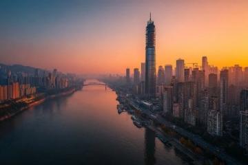 重庆李子坝站的超高层建筑