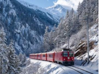 探索瑞士：亲历阿尔卑斯山脉梦幻火车之旅