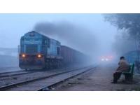 这场平常的列车旅程，竟然掀起了一次关于规则的迷雾之旅