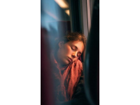 晚来枕上起梦,梦中列车如约而至.