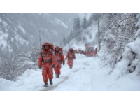 昆明凌晨火车事故11死：家庭破碎，安全问题警钟长鸣