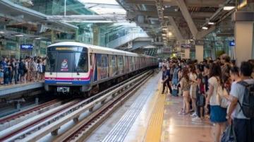 天气影响下K1572次列车折返：旅客应对与车站支援措施详解