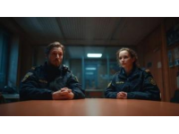 当善意成为本能一位乘警与错过列车的悲伤妻子