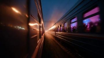 探索高铁摄影艺术：技巧与流程详解