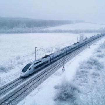 宝鸡火车站多趟列车因降雪严重晚点旅客需留意更新信息