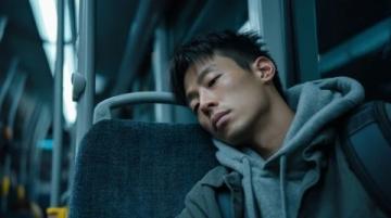 心动列车:苏清颜等待高铁的那一刻