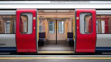 铁路加开列车保热门地区出行