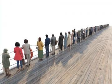 拄拐乘客踏上暑运旅途