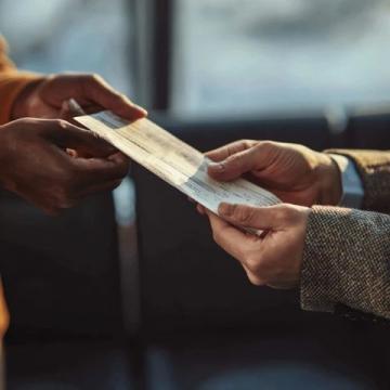 高铁购票新规：学生票免检验身份