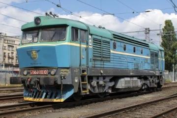 不同的出行目的和区域环境下，选择合适的绿皮火车。