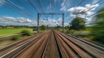 英法高铁之神：巴黎北站到伦敦的无边日记