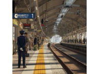 幼童跌落站台缝隙，86秒生死救援惊心动魄！