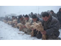 草木皆兵，是否过分了？辽宁营口，男子吐槽带儿童铲乘坐火车