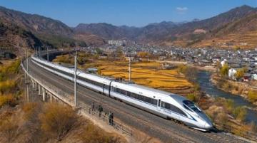 广东省全境列车因超强台风桦加沙暂停运营，铁路紧急应对措施启动