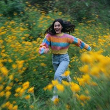 在这个忙碌的世界里，学会放慢脚步才能找到真正的幸福