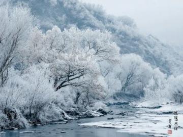 吉林市雪国列车：冬日雾凇与滑雪之旅