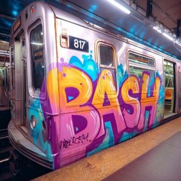 男子地铁车厢涂鸦引发停运，上海地铁频发类似事件引关注