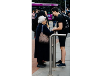 河北女子火车偶遇恩师泪目：跨越二十年的师生情深