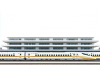 湖北孝感高铁站离市区有97公里距离，下火车后还要再乘坐3个小时的班车才到达市区。