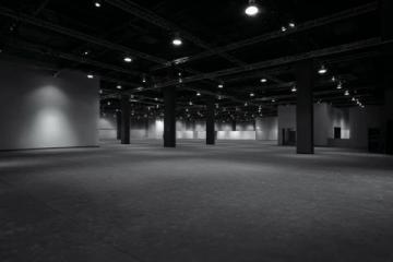 西安火车延误至八点半，独我稳坐车内