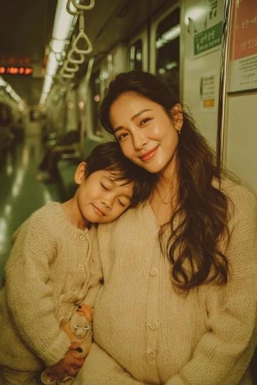 江西宝妈粗心大意，七个月宝宝险些遗落火车上