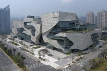 变身好奇宝宝探秘哈尔滨火车站