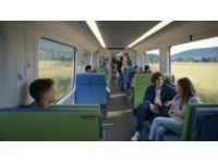 高铁二等座乘客能挤一等座吗？车厢里的争议不断升级