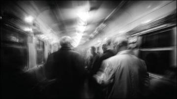 普速列车上有个旅客看不见的乘务员(列车上的乘务员)