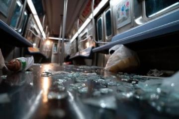 暖心!G928次列车乘客丢失黄金项链,地勤人员深夜成功寻回