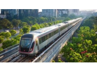 重庆轨道27号线新车抵达 15号线首列车同台亮相