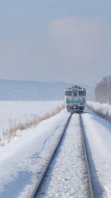 大年初一G970次列车4人班组横穿重围360公里