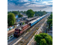 昆明至滇越边境的列车从云南府站启程