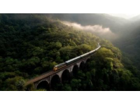 橙色双层火车_火车双层列车