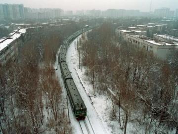 两万吨重载列车司机郝忠的春运坚守：保障能源供应不间断