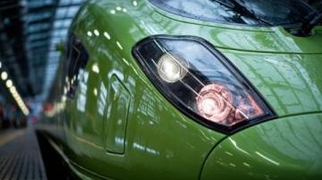 绿皮火车厢挂我出轨上高速了标语