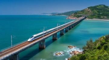 复兴号穿越武宜段：沪渝蓉高铁解锁春日快旅慢游新体验