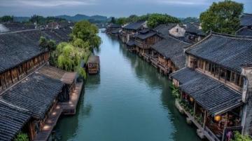 直通江南——北京丰台至杭州普速列车开通；探索美景，便捷旅程。
