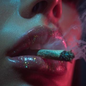吸烟者必看:多趟绿皮火车全面禁烟,违规将面临处罚