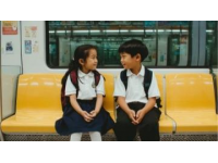 火车上孩子吵闹怎么办？教你3招，让亲子旅途轻松又幸福！