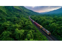 中老铁路五年里程碑：超10万列运力，打造连接全球的跨境生命线。