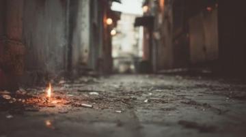 绿皮火车禁烟大辩论:公共空间应如何平衡个人习惯与健康权利?