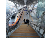 上海至合肥间有多少快速铁路通道?上海合肥合计4条成型高铁主通道（3条已通车