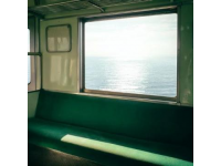 梦幻海景车站：探访全球离海最近的站点，邂逅治愈的列车与海浪奇遇。