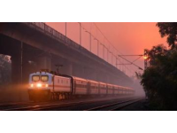神州号快速列车于2000年10月18日开通北京至天津线路