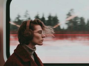 生命的列车口哨版朗诵:人生如旅,珍惜当下,感悟生命旅程与心灵温暖