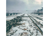 郑州东站因降雪致多趟列车晚点，采取多项措施保障旅客安全