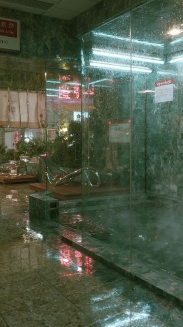 江苏多地受暴雨影响,多趟列车临时停运并提供退票服务