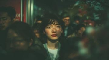 沈阳北站紧急救援:女童误入G1208列车与站台缝隙,列车长迅速解救