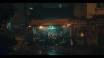 广铁深夜餐车争议列车员夜宵引乘客不满，广铁教育处理并致歉